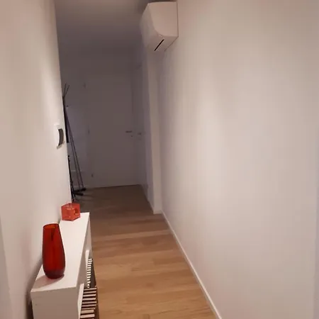 Campus Bed & Breakfast 4*